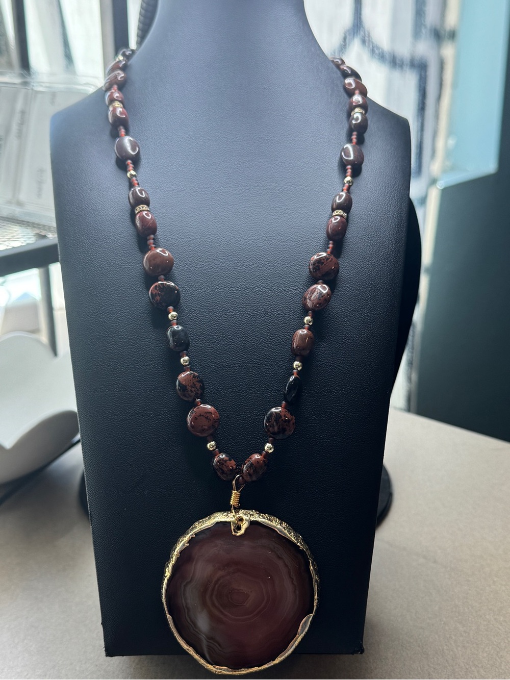 Brown Agate Pendant Bead Necklace with Gold Trim
